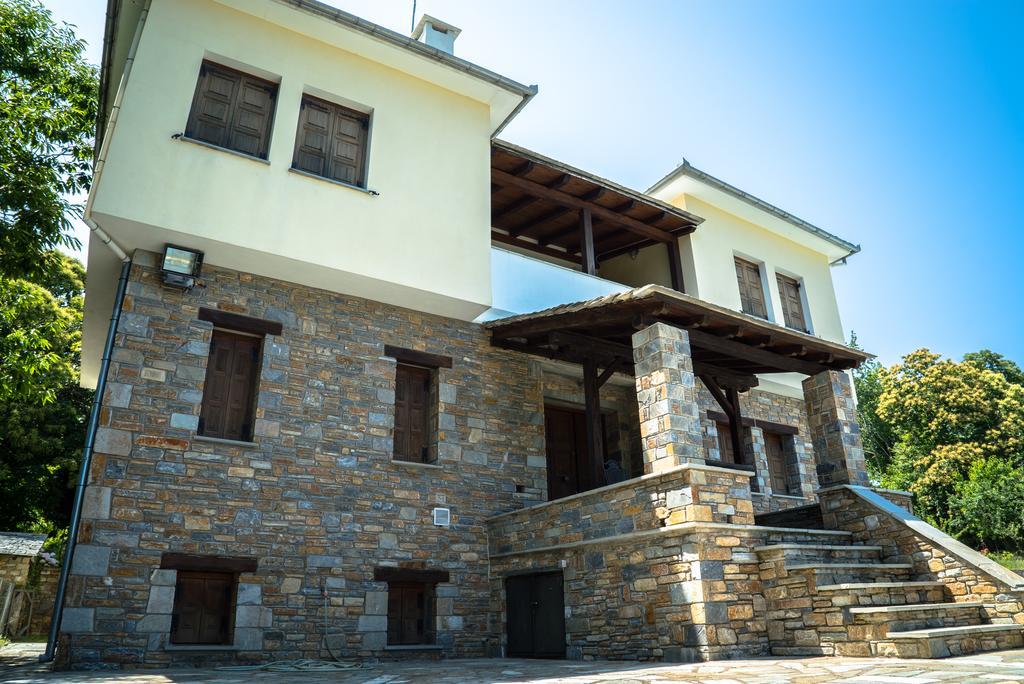 Luxury Villa With Pool In Tsagkarada Exterior foto